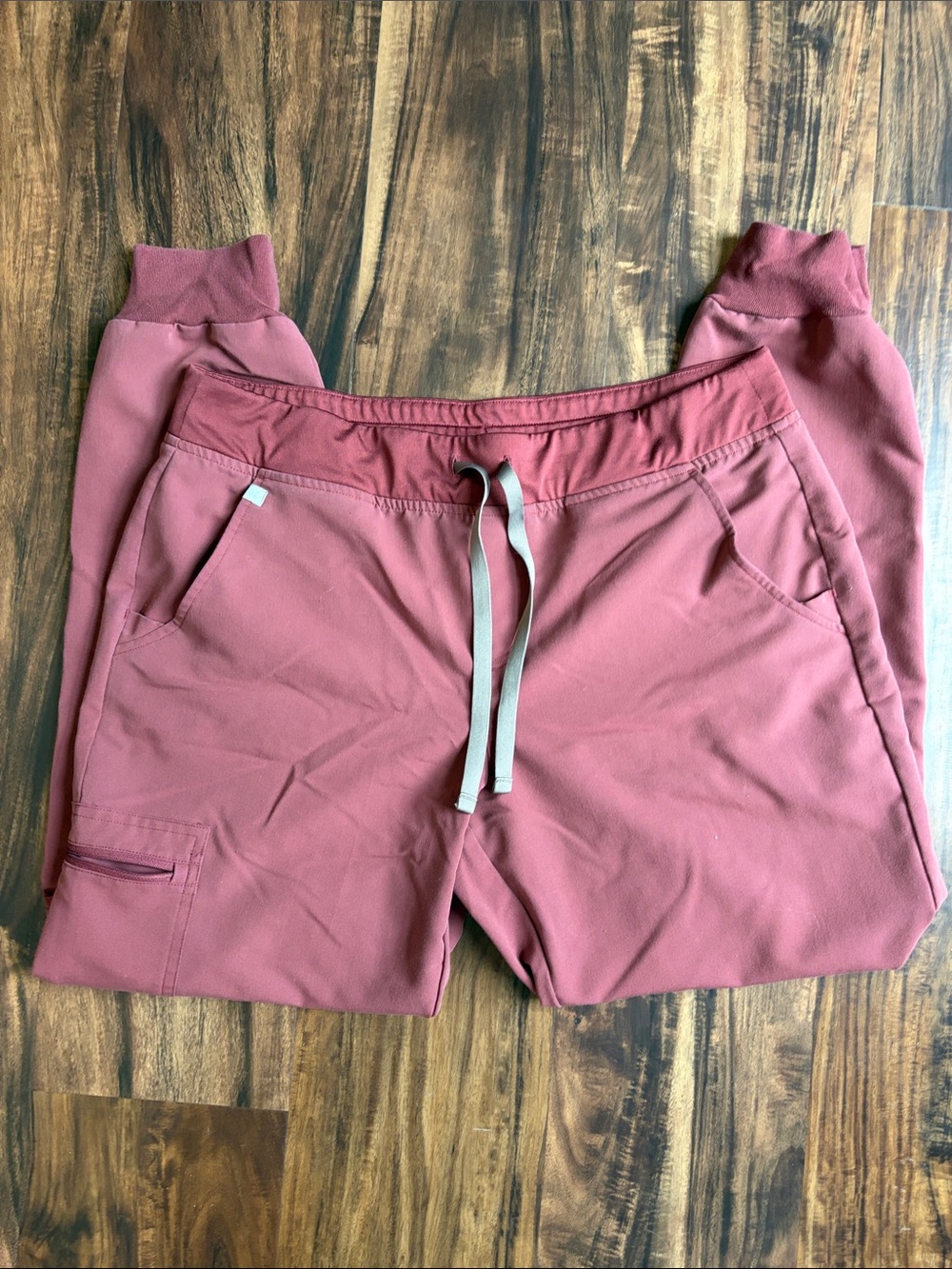 Figs Zamora Scrub Pants in Dark Cherry